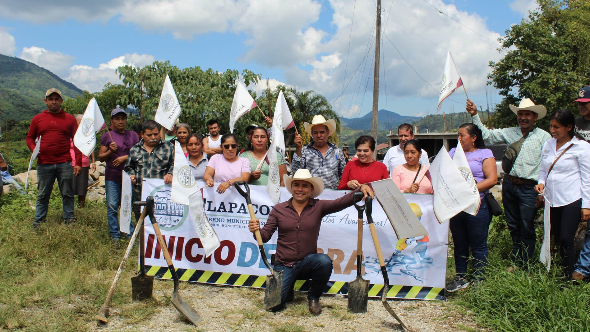 Arranca en Zoquiapa la construcción del sistema de agua entubada.