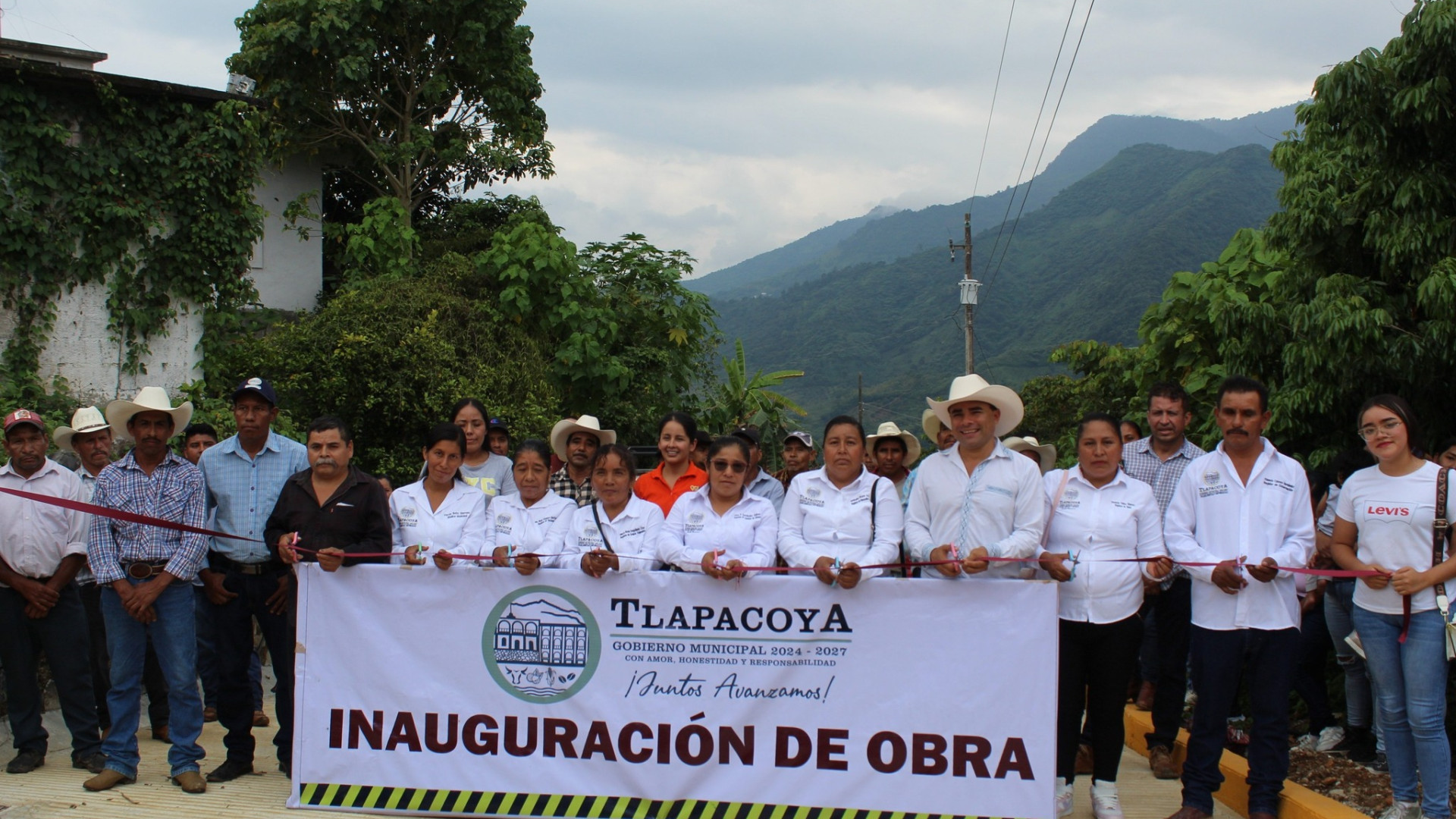 Inauguración de Pavimentación en San Antonio Tlilapa